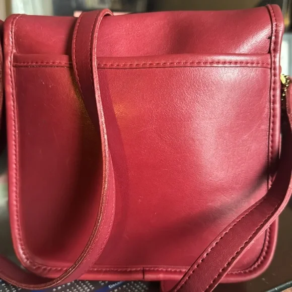 Coach 7 5/8 Vintage flap bag in mint condition wide and strap 21.5 inches long. - Picture 3 of 16